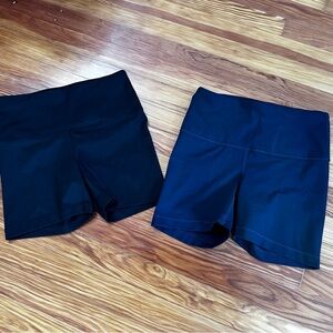 Yogalicious Women's Black and Navy Yoga Shorts